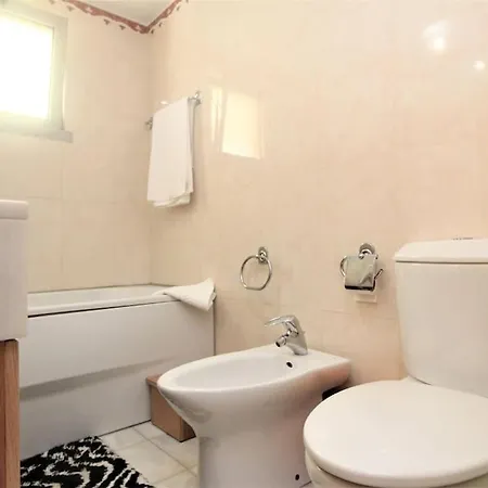 White House T1 Apartment